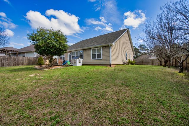 119 Crab Apple Avenue, Crestview, FL 32536