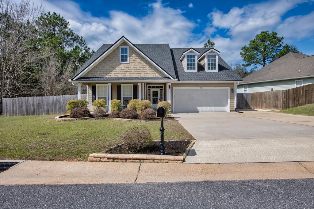119 Crab Apple Avenue, Crestview, FL 32536