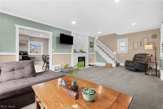 318 Pioneer Street, Akron, OH 44305