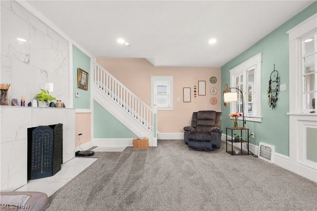 318 Pioneer Street, Akron, OH 44305