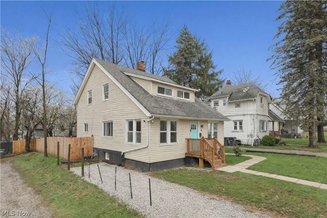 318 Pioneer Street, Akron, OH 44305