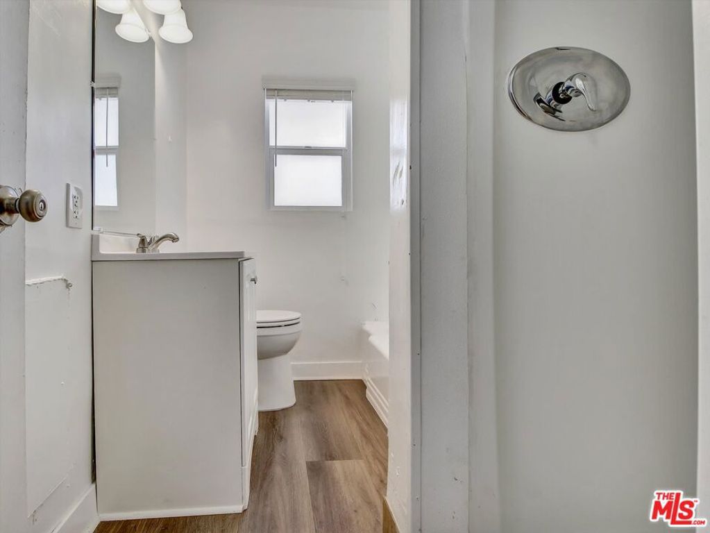 Image 19 of property listing at 3663 S Victoria Avenue, Los Angeles, CA 90016