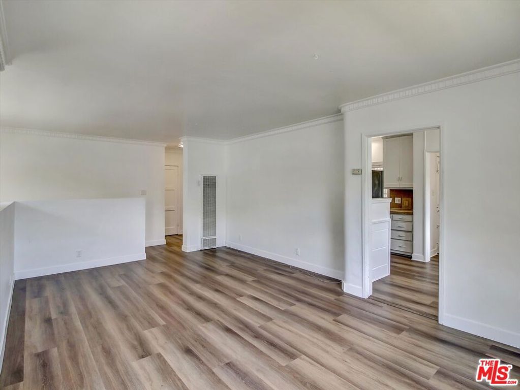 Image 29 of property listing at 3663 S Victoria Avenue, Los Angeles, CA 90016
