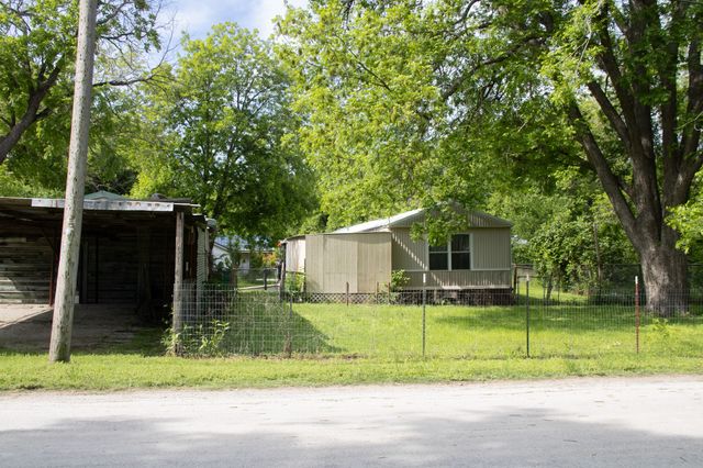 214 E Dobkins, Dublin, TX 76446