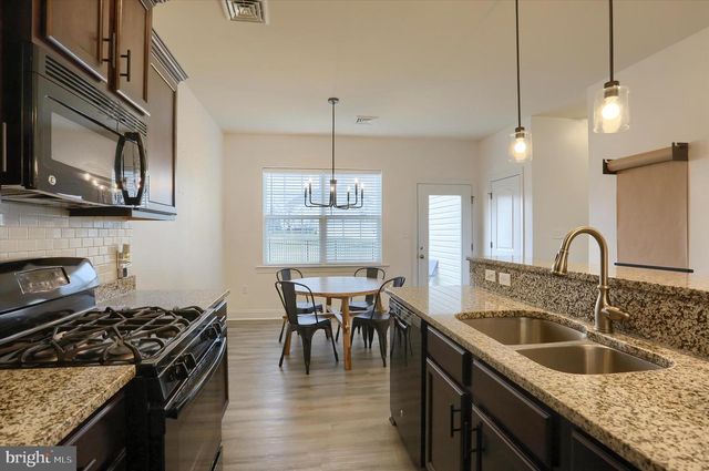 2629 BROWNSTONE DR, Dover, PA 17315