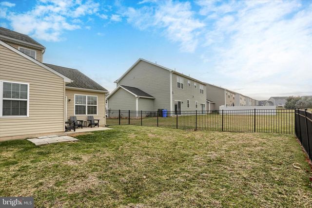 2629 BROWNSTONE DR, Dover, PA 17315