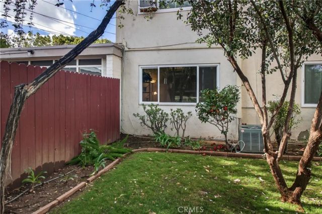 48 N Center Street, Redlands, CA 92373