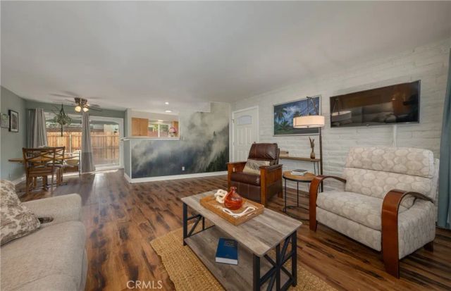 48 N Center Street, Redlands, CA 92373