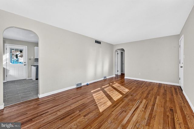 217 E 4TH ST, Florence, NJ 08518