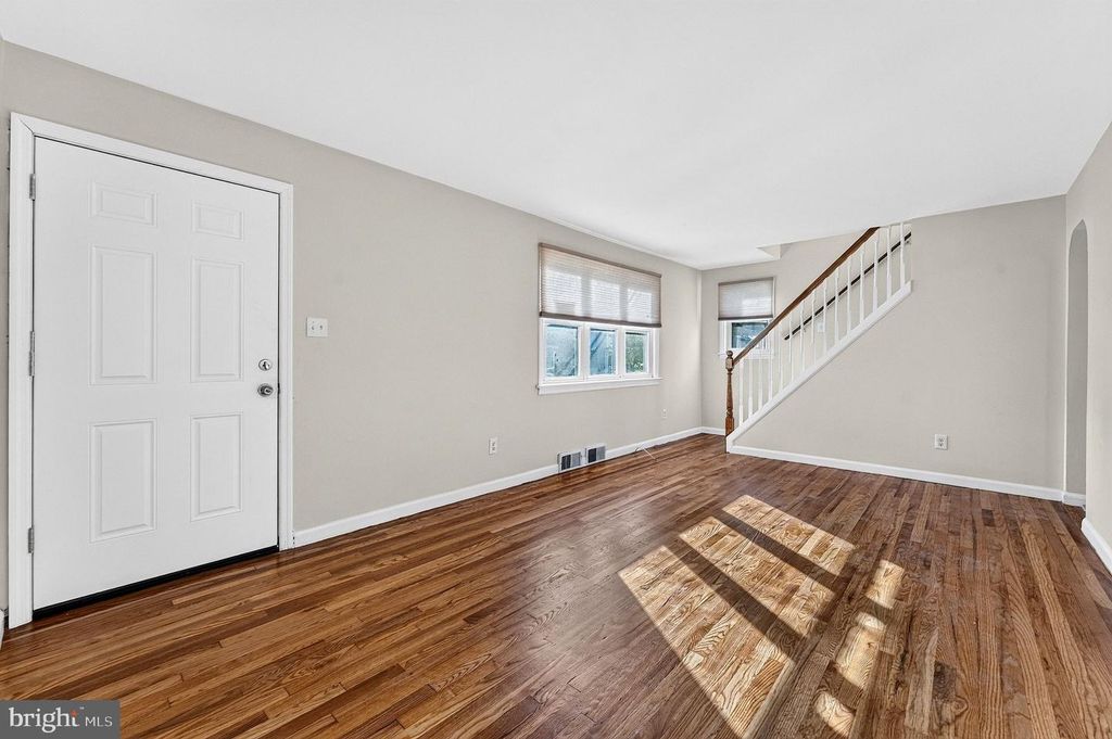 217 E 4TH ST, FLORENCE, NJ 08518 — photo 4
