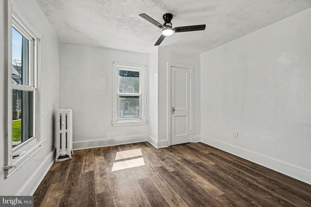 28 N 4TH ST, Halifax, PA 17032