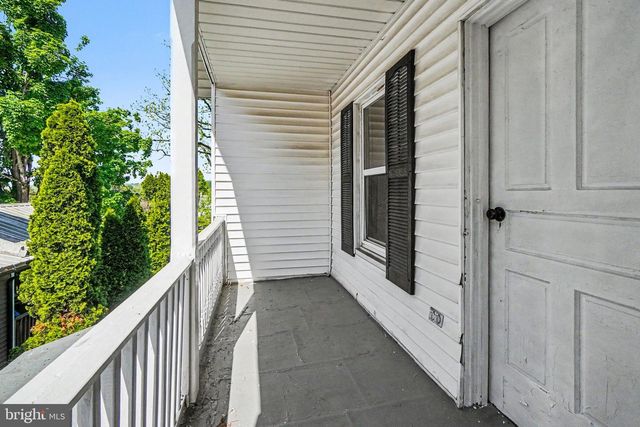 28 N 4TH ST, Halifax, PA 17032