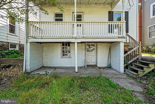 28 N 4TH ST, Halifax, PA 17032