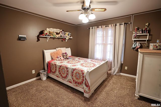 24080 287th Avenue, Barry, IL 62312