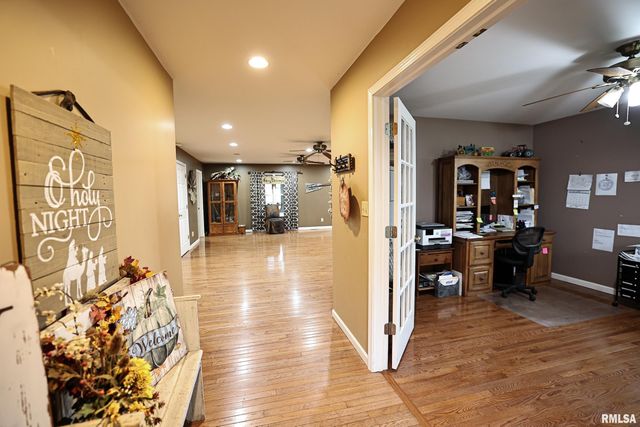 24080 287th Avenue, Barry, IL 62312