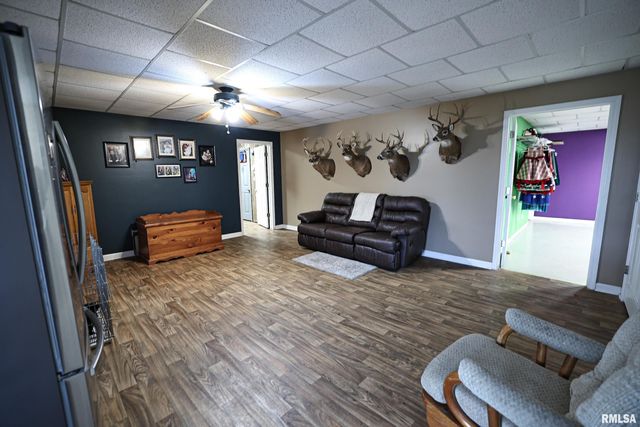 24080 287th Avenue, Barry, IL 62312