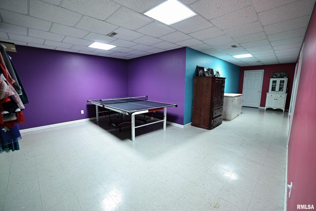 24080 287th Avenue, Barry, IL 62312