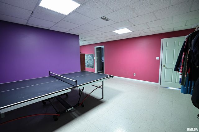 24080 287th Avenue, Barry, IL 62312