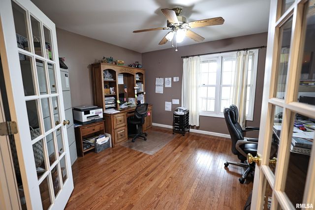 24080 287th Avenue, Barry, IL 62312