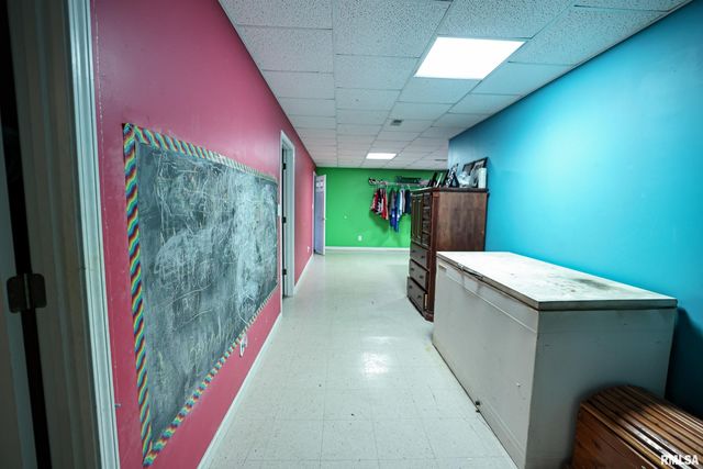 24080 287th Avenue, Barry, IL 62312