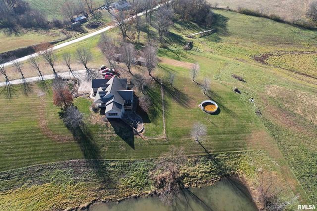 24080 287th Avenue, Barry, IL 62312