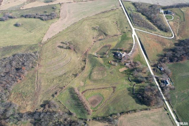 24080 287th Avenue, Barry, IL 62312