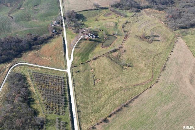 24080 287th Avenue, Barry, IL 62312