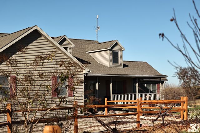 24080 287th Avenue, Barry, IL 62312