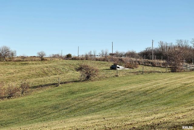 24080 287th Avenue, Barry, IL 62312