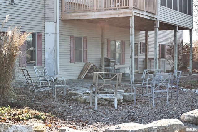 24080 287th Avenue, Barry, IL 62312