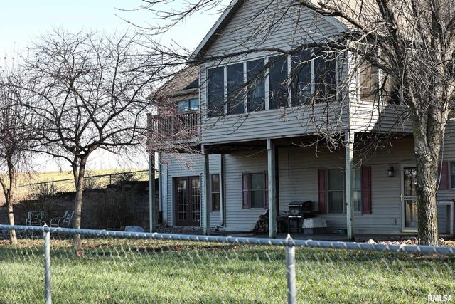 24080 287th Avenue, Barry, IL 62312