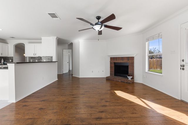 406 Golden Gate DR, Leander, TX 78641