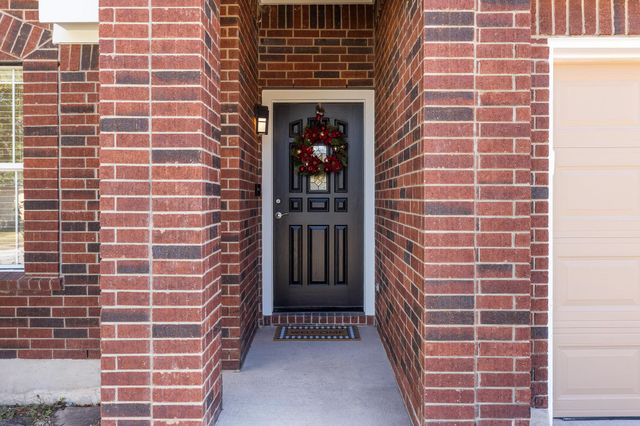 406 Golden Gate DR, Leander, TX 78641