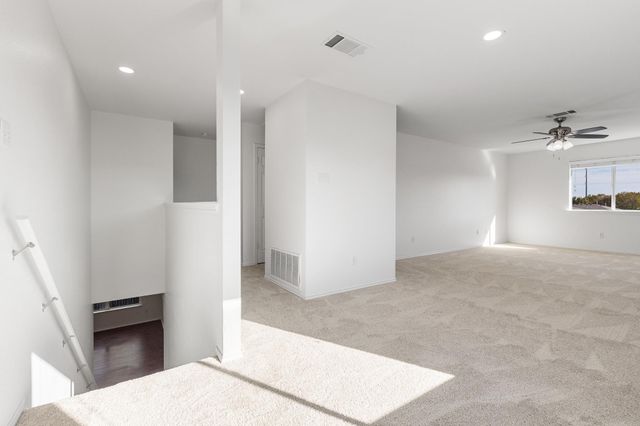 406 Golden Gate DR, Leander, TX 78641