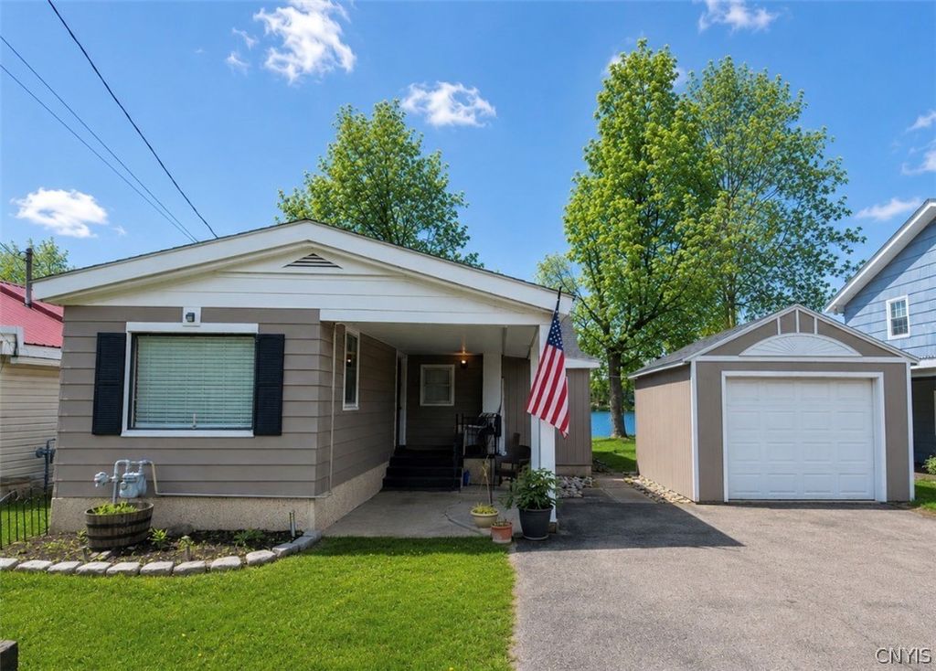 3356 Hayes Road, Lysander, NY 13027