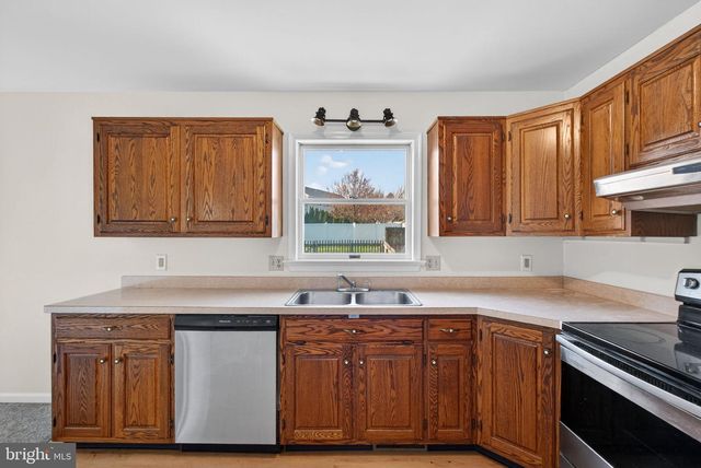 148 PALM LN, Lebanon, PA 17042