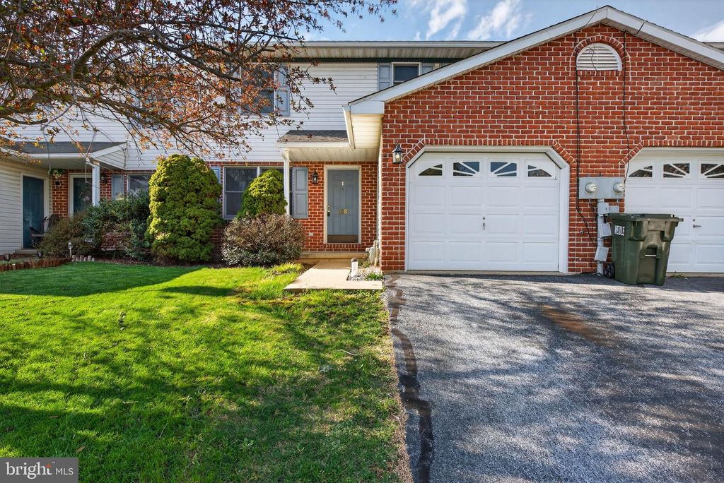 148 PALM LN, Lebanon, PA 17042