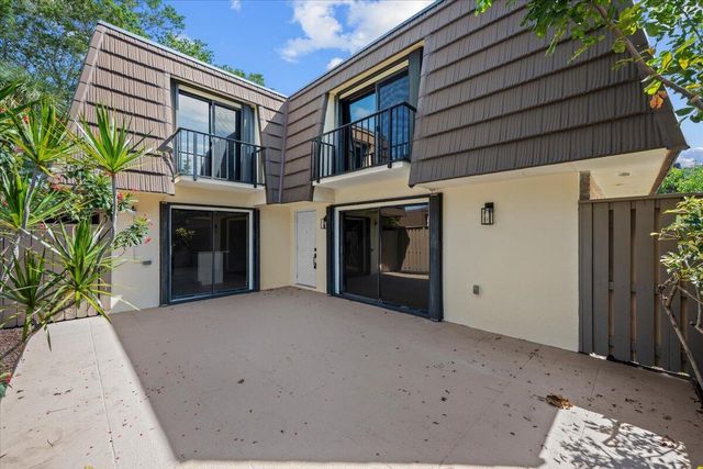 1417 14th Court, Palm Beach Gardens, FL 33410