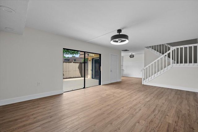 1417 14th Court, Palm Beach Gardens, FL 33410