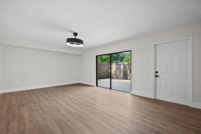 1417 14th Court, Palm Beach Gardens, FL 33410