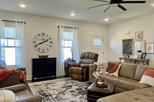 519 Northup Rd, Portland, TN 37148