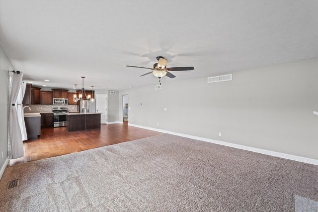 2008 Rylan Road, Mahomet, IL 61853