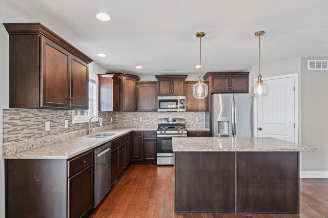 2008 Rylan Road, Mahomet, IL 61853