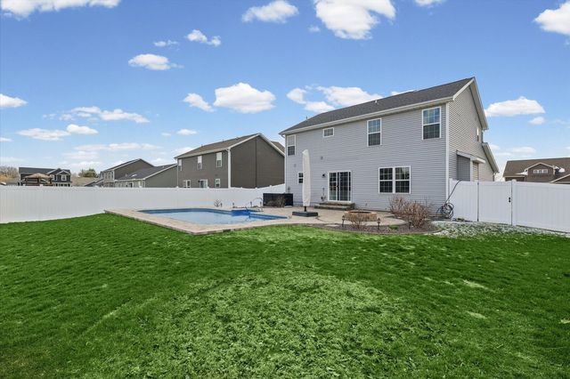 2008 Rylan Road, Mahomet, IL 61853