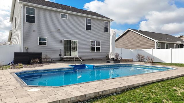 2008 Rylan Road, Mahomet, IL 61853