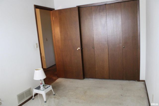 3542 Cedarview Ct Court 3542, Bettendorf, IA 52722