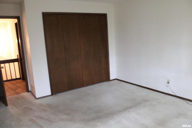 3542 Cedarview Ct Court 3542, Bettendorf, IA 52722