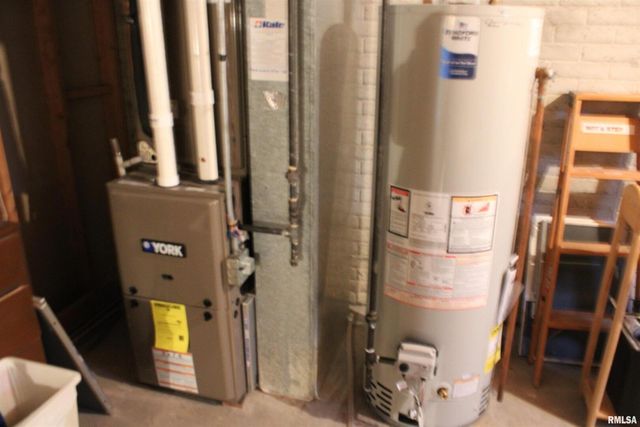 3542 Cedarview Ct Court 3542, Bettendorf, IA 52722