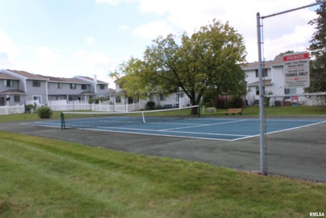 3542 Cedarview Ct Court 3542, Bettendorf, IA 52722