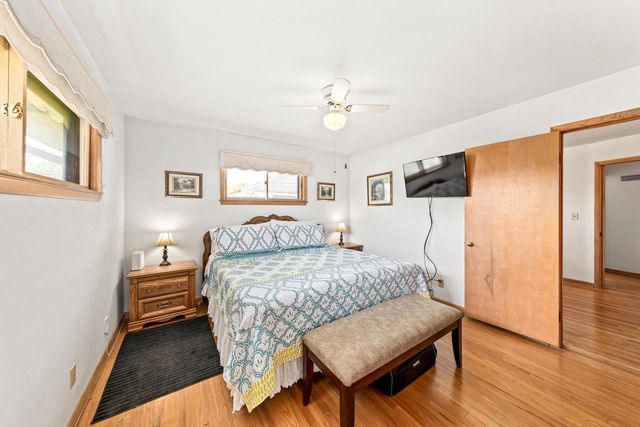 5525 W Leroy AVENUE, Milwaukee, WI 53220